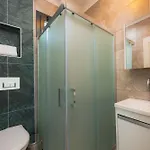 Ben Family Hotel *