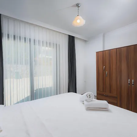 Ben Family מלון *